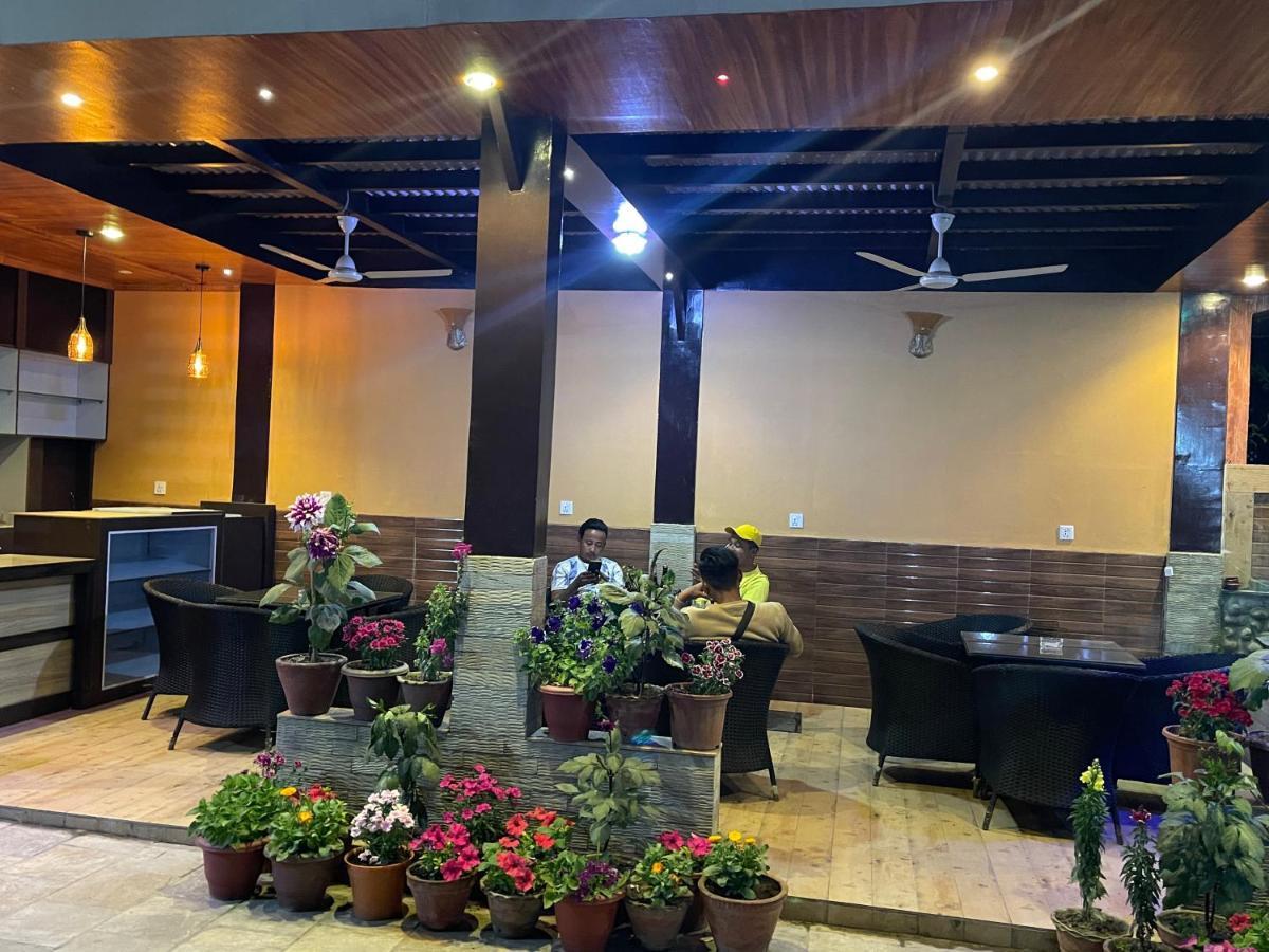Hotel Royal Image Pokhara Exterior photo