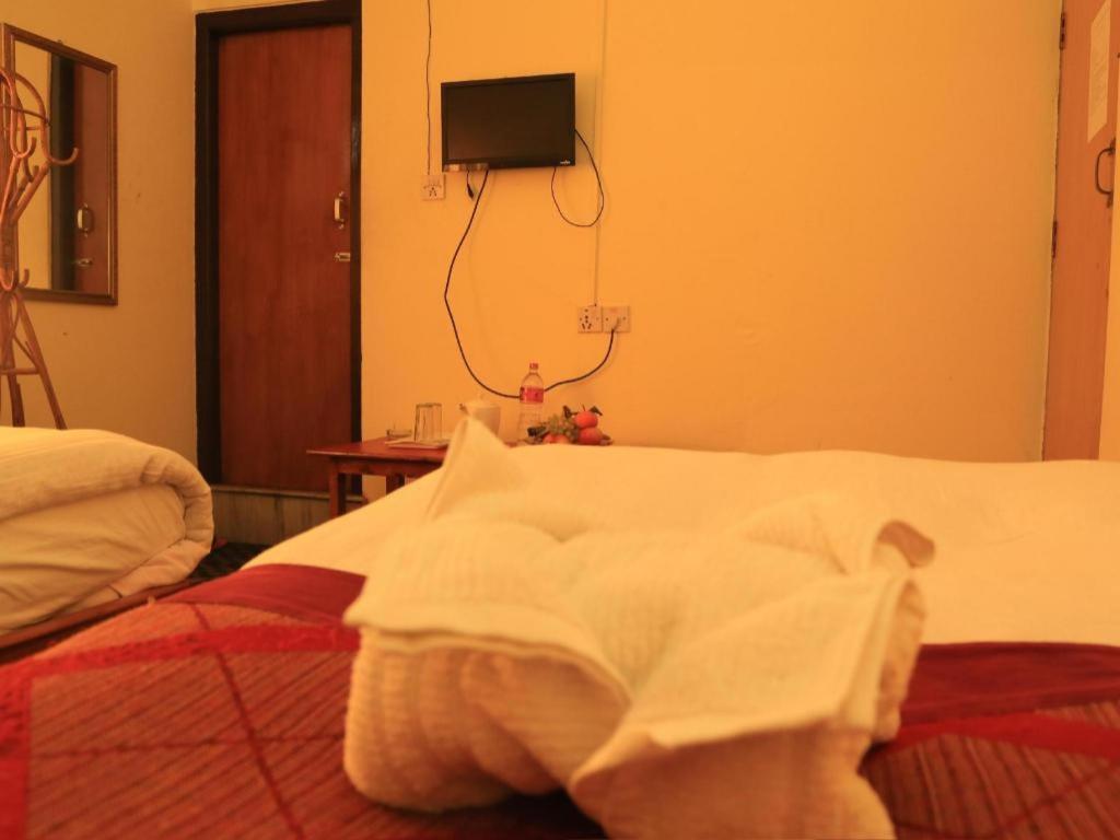 Hotel Royal Image Pokhara Exterior photo