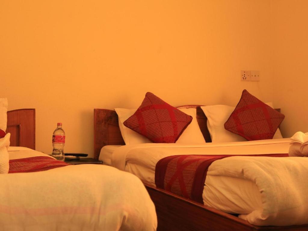 Hotel Royal Image Pokhara Exterior photo