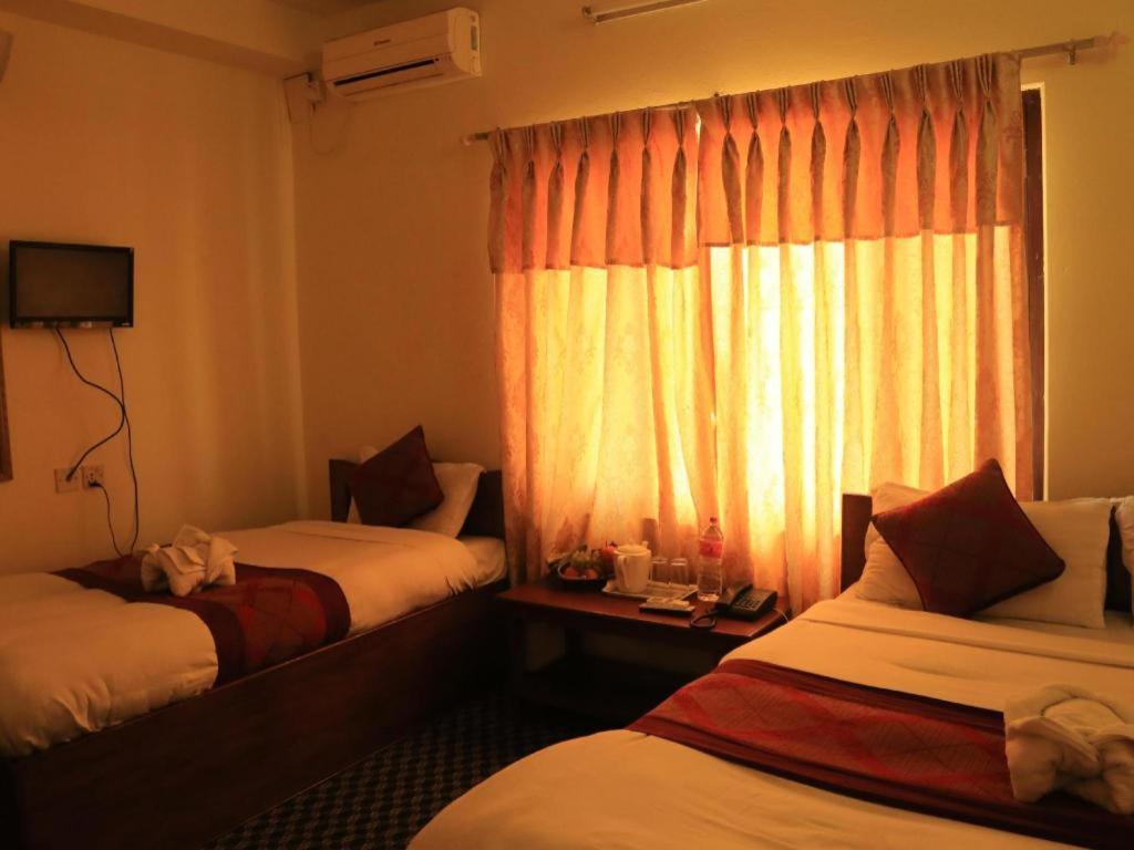 Hotel Royal Image Pokhara Exterior photo